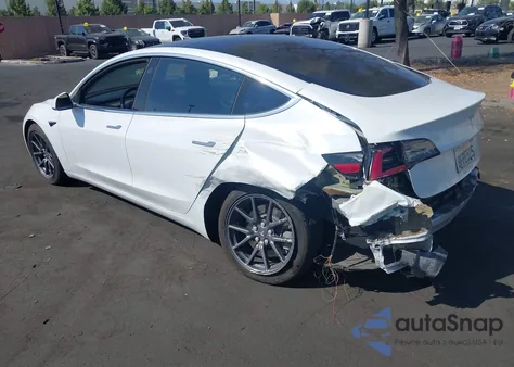 2018 Tesla Model 3 из США, поврежденный, VIN 5YJ3E1EAXJF040286